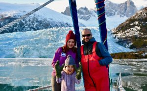 Бездна под ногами: как семья с двумя детьми живет в открытом океане