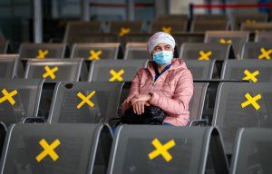 Минздрав РФ посоветовал россиянам остаться дома в предстоящие выходные