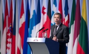 Имущество экс-генсека НАТО Расмуссена арестовали из-за латвийского банка