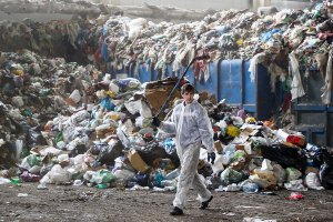 Четыре региона РФ не справляются с реализацией мусорной реформы