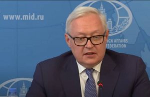 США предложили "по-джентельменски" взаимно заморозить ядерные арсеналы. МИД назвал заявления США по ДСНВ бредом и подтасовкой. США призвали третьи страны повлиять на Россию в ситуации с ДСНВ