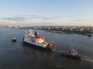 Судно Polarstern вернулось в Германию