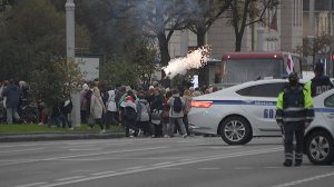 Протестующие в Минске начали жечь покрышки и блокировать дороги