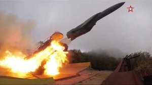 Огонь и вода: кадры совместных ракетных стрельб «Адмирала Григоровича» и «Утеса» в Севастополе (Фрегат Черноморского флота успешно отразил ракетный удар с расстояния более 10 километров)