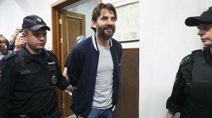 Суд взыскал с Абызова 32 млрд рублей в пользу государства.