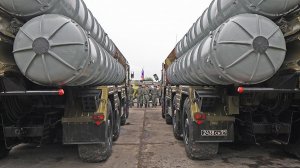 Не одним Махом: российская ПВО научилась сбивать гиперзвуковые ракеты (Эксперты считают, что комплексы С-300В4 обеспечат защиту даже от тех боеприпасов, что еще только разрабатываются за рубежом )