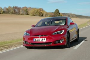 В Китае Теслу заставили отозвать 50 тысяч машин из-за дефекта подвески