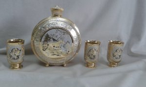 Госдуме потребовались позолоченные стопки и икорницы с полудрагоценными камнями