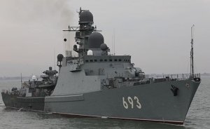 Российские корабли отработали стрельбы и ведение боя в Каспийском море