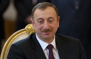 Алиев извинился перед Путиным за сбитый вертолет