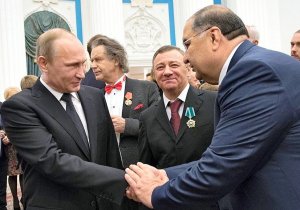 Олигархам снизят налог на прибыль. Путин уже освободил их от НДФЛ