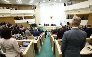 Экс-президенты РФ смогут становиться сенаторами пожизненно