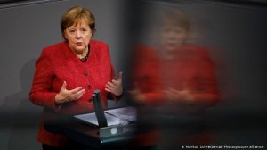 Меркель выступила за жесткий локдаун в Германии на праздники