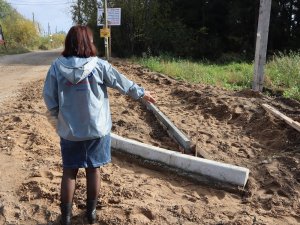 В микрорайоне Сосновая Поляна в Краснозатонском для маломобильных граждан обустроили спуски, о которых просил ОНФ в Коми