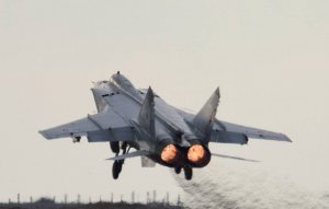 Российский МиГ-31 перехватил самолет-разведчик США над Беринговым морем