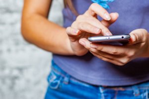Еврокомиссия включила "ВКонтакте" и Telegram в список сайтов с пиратским контентом