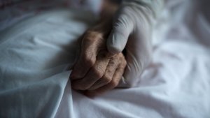 Цифра дня: Россия окзалась в тройке лидеров по числу избыточных смертей в 2020 году