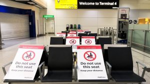 Около 20 стран закрыли сообщение с Британией из-за мутации коронавируса