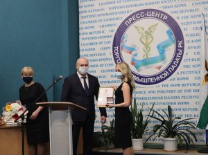 Участников акции #МыВместе в Коми наградили памятными медалями и грамотами от Президента России Владимира Путина
