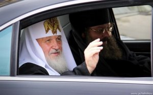 Глава РПЦ призывает священников поддерживать только церковного производителя