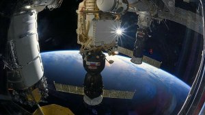 Экипаж МКС сможет встретить Новый год 16 раз