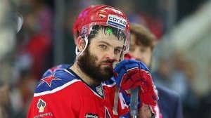 "Мы ж друзья": отец Радулова рассказал об обмане хоккеиста на 1,5 млрд  (Стало известно, как банк обманул хоккеиста Радулова на 1,5 млрд )