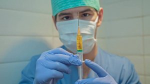 После прививки от COVID-19 у 13 жителей Израиля развился лицевой паралич