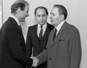 Первые шаги будущего президента: Как Байден начал карьеру в Ленинграде и прославился в США — репортаж