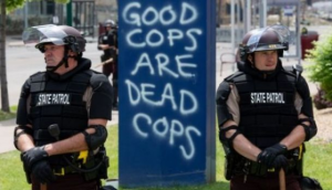 «Работайте, братья, а то будет как у нас»: американская полиция поддержала российскую