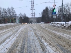ОНФ в Коми добился устранения опасной колеи и наледи при подъезде к торговым центрам в Сыктывкаре