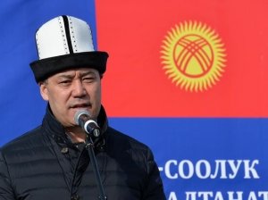 Жапаров объявил войну чиновникам-коррупционерам: теперь работать будет некому