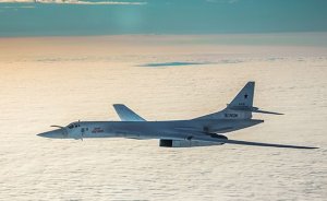 Российские бомбардировщики шуганули американские эсминцы в Черном море