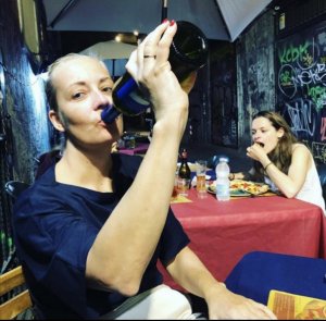 "Но, видимо, это другое"  (Германия не пустила тренера «Ливерпуля» на похороны матери из-за карантинных мер, у Юлии Навальной никаких проблем с приездом в страну)