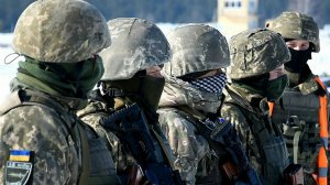 Украинские военные подорвались на неизвестном устройстве в Донбассе