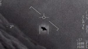 Экипаж гражданского самолета заметил НЛО в небе над США. НЛО было похоже на крылатую ракету.