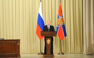 ...эффективно и чётко действовали в прошлом году органы контрразведки. В результате пресечена деятельность 72 кадровых сотрудников и 423 агентов иностранных спецслужб - В.В. Путин