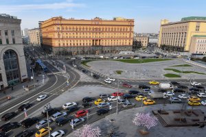 Собянин принял решение оставить Лубянскую площадь в нынешнем виде  (Песков: решение по Лубянской площади было и остается прерогативой властей Москвы )