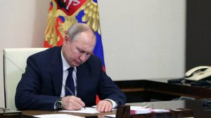 Путин поручил создать при кабмине комиссию по научно-технологическому развитию