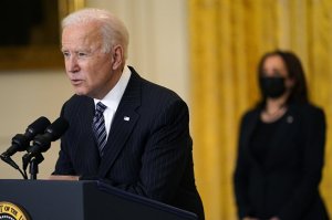 Der Tagesspiegel (Германия): Байден назвал Путина «убийцей» — чего он добивается?
