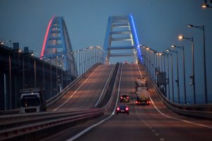 Украинцы: «Мы ездим в Крым погонять по хорошим дорогам»