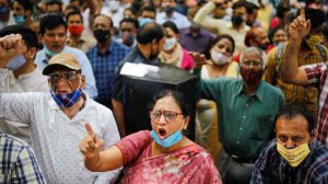 Банковские служащие Индии вышли на забастовку