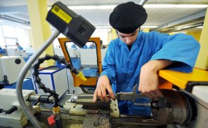 Российские выпускники всё чаще идут на рабочие специальности