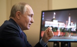 В Кремле пояснили, почему президент Путин не будет делать прививку публично