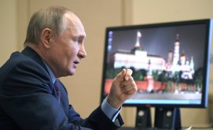 The New York Times (США): Путин, наконец, привился, хотя имел на это право уже давно