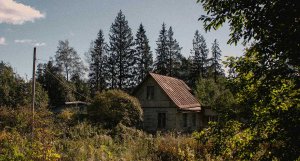 «Вдруг пьяные парни увидели, как из тьмы выходят пять бородачей в черных одеждах» — как священник из Новой Зеландии настоящую Россию открывал