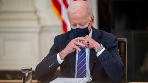 Байден на встрече в Белом доме забыл, к кому обращается