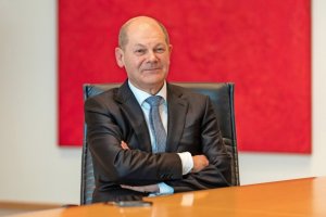 Кандидат в канцлеры Германии: Европе нужна общая армия для укрепления суверенитета