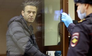 Песков назвал Навального «гражданином противного ему мировоззрения»