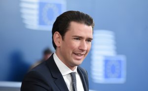 Канцлер Австрии заявил о планах купить у России 1 млн доз «Спутника V»  (Посол РФ: В Австрии российскую вакцину встретят так же радушно, как Гагарина )