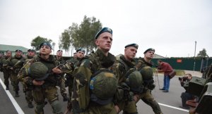 Начальник Генштаба Беларуси обсуждает в Москве управление силами ОДКБ